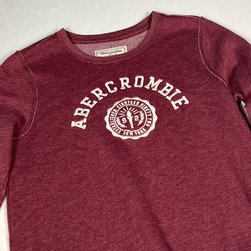 Abercrombie & Fitch Womens‎ Maroon Graphic Crewneck Sweatshirt Size Small Maroon